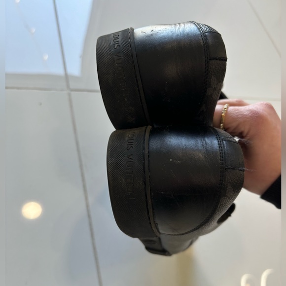 Very lightly worn Louis Vuitton men’s shoes - Picture 3 of 3